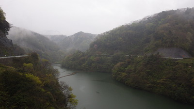 ４月13日のみやび湖の写真です