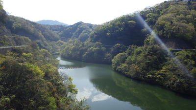 ４月20日のみやび湖の写真です