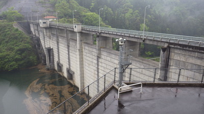 ４月27日の御部ダムです