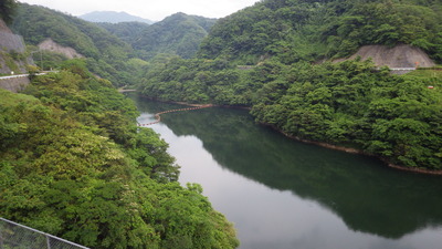 ６月15日のみやび湖の全景です。