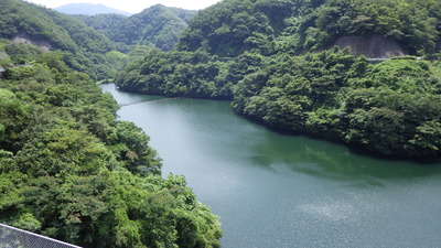 ７月２７日のみやび湖の全景です。