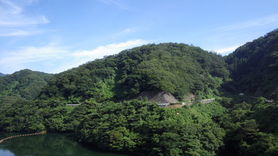 みやび湖の周りの山の写真その２です