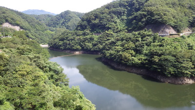 ８月１８日のみやび湖の全景です。