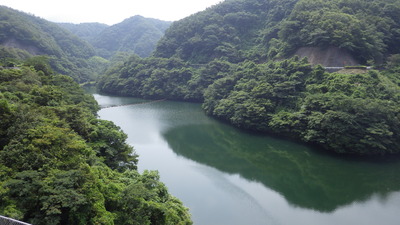 ８月２日のみやび湖の全景です。