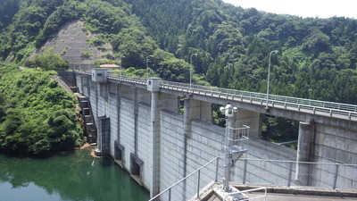 ８月４日の御部ダムの全景です。