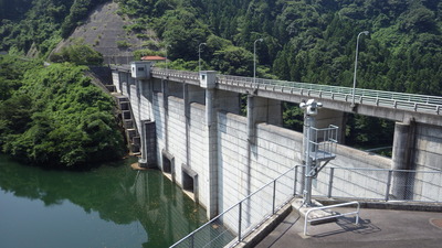 ８月５日の御部ダムの全景です。