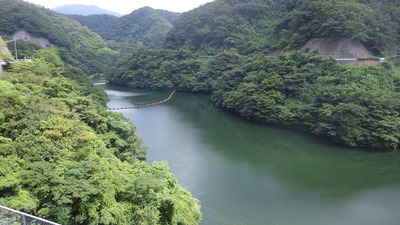 ８月９日のみやび湖の全景です。