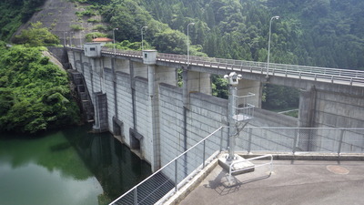 ８月９日の御部ダムの全景です。