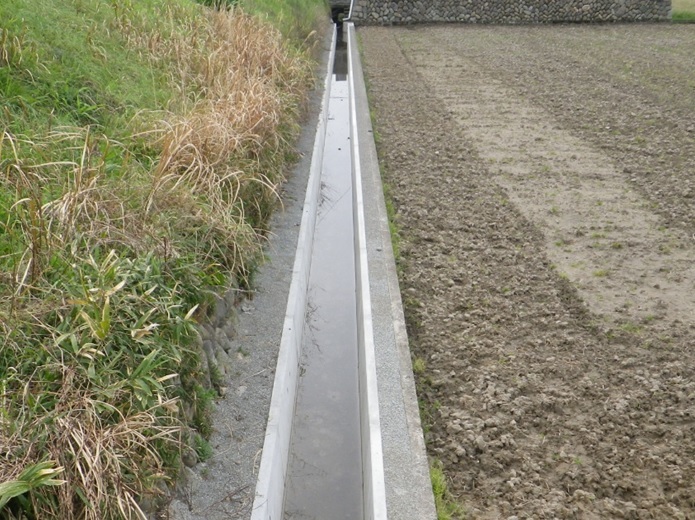 農業用用排水路施設の施工後写真