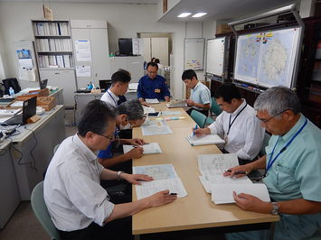 訓練土木局内会議状況