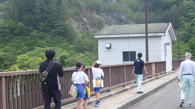 堤体見学