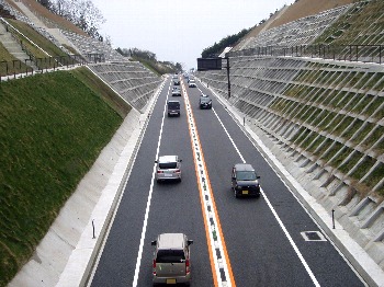 開通直後の遠田町地内