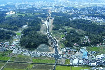 遠田インタチェンジ付近