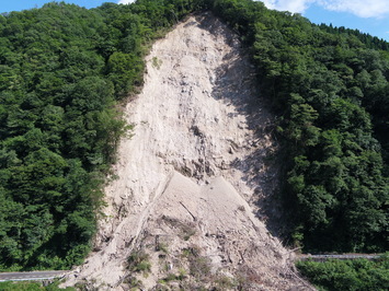 地震による被災直後の状況