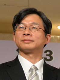 小川靖彦氏