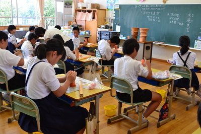 埴輪づくりの様子