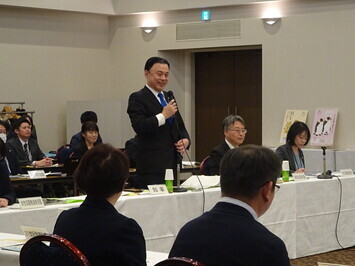 知事挨拶の様子
