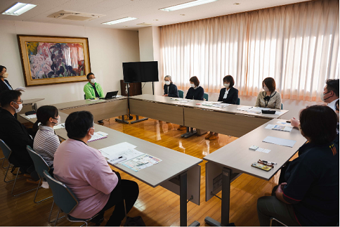 社会福祉法人川本福祉会での意見交換の様子