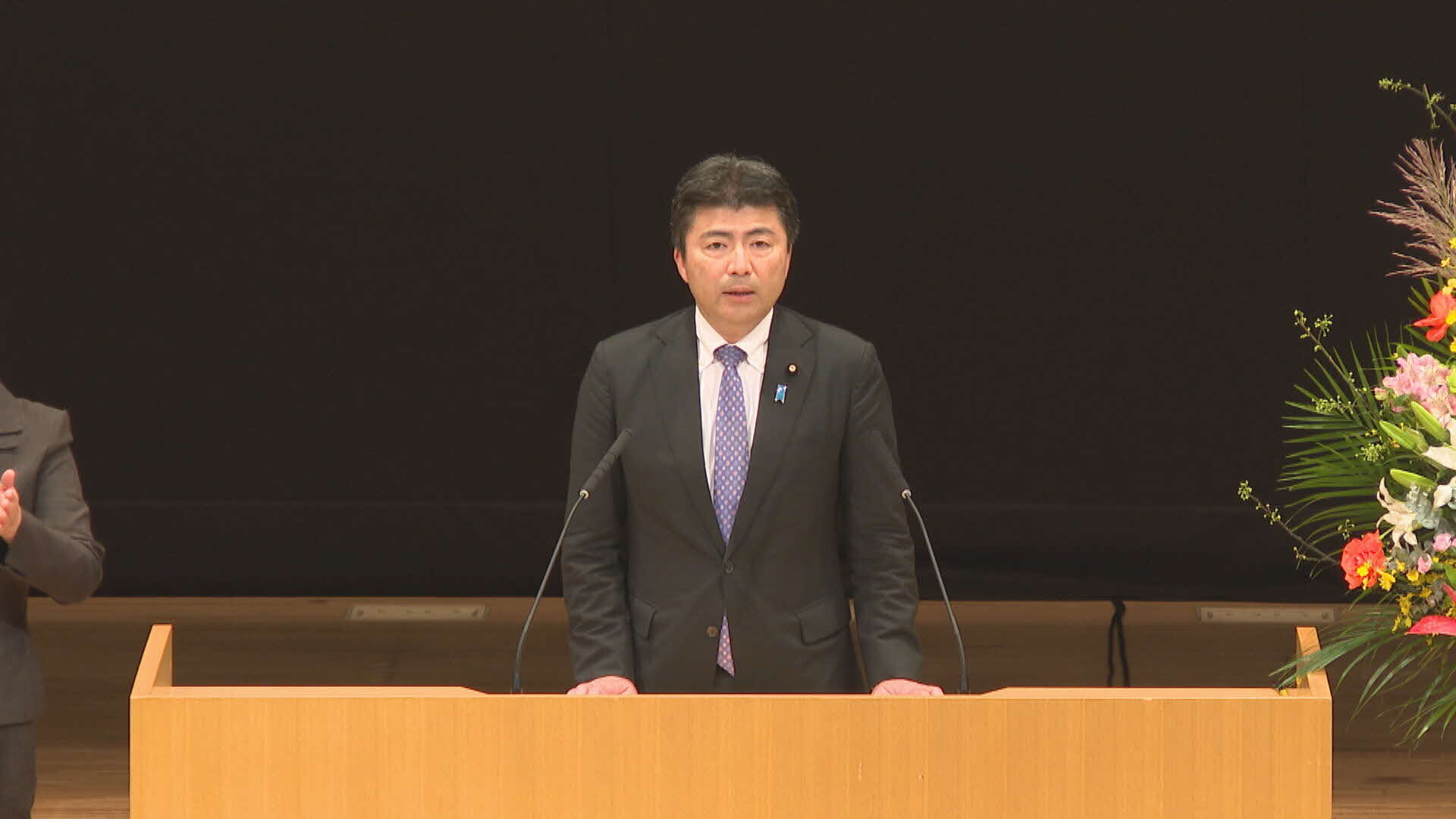 古賀内閣府大臣政務官