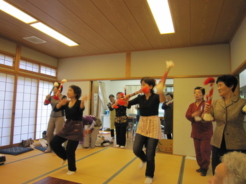 出前交流会食会の様子