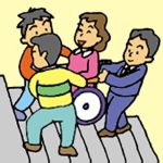 イラスト：車イスは後ろ向きで降ろしましょう。