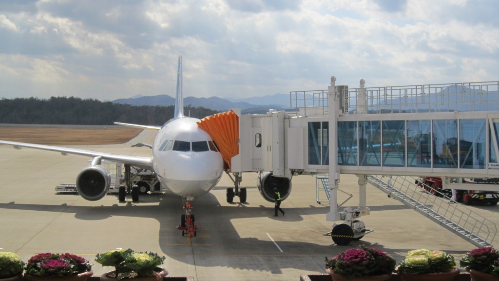 空港の様子（飛行機の写真）