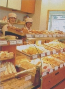 コーヒーハウス店内の様子（写真）