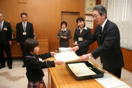 表彰式の様子（写真１）