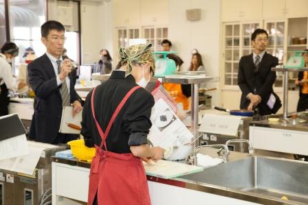 会場の審査員の様子