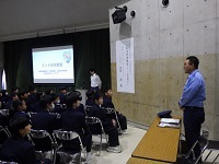 出雲北陵中学校でのネット安全教室の様子１